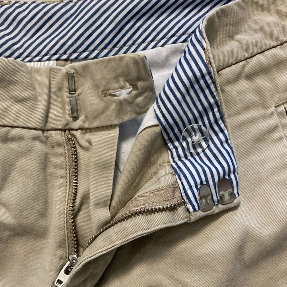 Stylus 3.5” Khaki Shorts - Picture 5 of 8